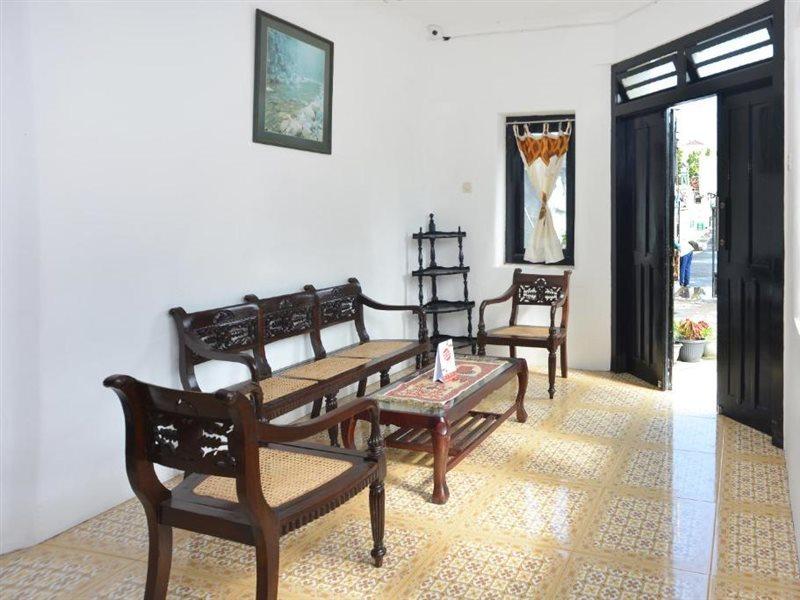 Hotel Oyo 634 Elga Sastro Syariah 2*